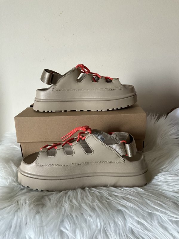 Ugg GoldenGlow Toggle l- Beige